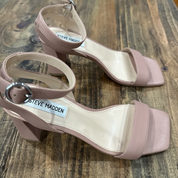 Steve Madden Nude Pink Heeled Sandals Size 6.5 - Picture 2 of 8